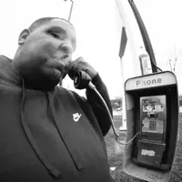 Hör dir undefined an, schau dir Musikvideos an, lies die Biografie, finde Tourdaten und mehr!