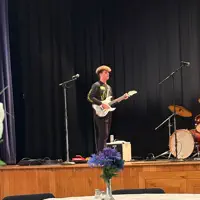 undefined सुनें, म्यूज़िक वीडियो देखें, बायो पढ़ें, दौरे की तारीखें और बहुत कुछ देखें!