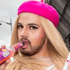 收听 Jordanelle、观看音乐视频、阅读小传、查看巡演日期等 ！