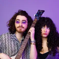 收听 Muo Duo、观看音乐视频、阅读小传、查看巡演日期等 ！