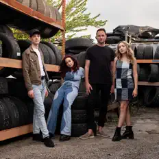 Flowerbomb을(를) 듣고, 뮤직 비디오를 보고, 약력을 읽고, 투어 일정 등을 확인하세요!