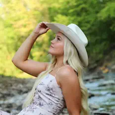 Listen to Rachel Holt, watch music videos, read bio, see tour dates & more!