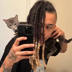 Ascolta Zay 4EVR, guarda video musicali, leggi la biografia, vedi le date del tour & altro!