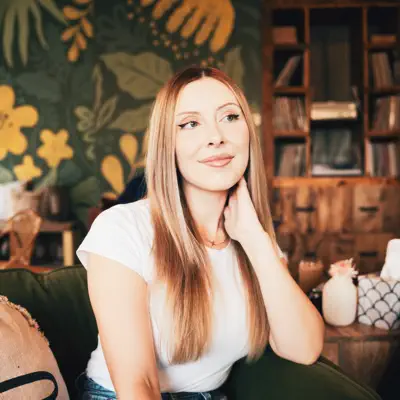 Listen to Morgan Mowinski, watch music videos, read bio, see tour dates & more!