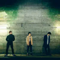 undefinedを聴いたり、ミュージックビデオを鑑賞したり、経歴やツアー日程などを確認したりしましょう！