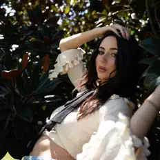 Haley Bundy: песни, клипы, биография, даты выступлений и многое другое.