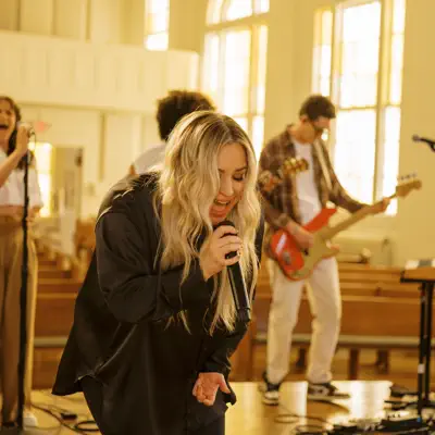 Listen to Skye Reedy, watch music videos, read bio, see tour dates & more!