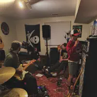 Escucha a undefined, mira vídeos musicales, lee la biografía, consulta fechas de giras y mucho más.