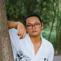 收听 undefined、观看音乐视频、阅读小传、查看巡演日期等 ！