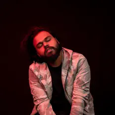 收听 Jizzy、观看音乐视频、阅读小传、查看巡演日期等 ！