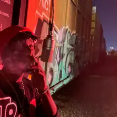 John doee dinle, müzik videolarını izle, biyografisini oku, tur tarihlerini ve daha fazlasını gör!