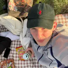 Dengarkan Benleh, tonton video musik, baca bio, lihat tanggal tur & lainnya!