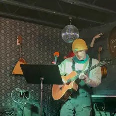 Dengarkan Karl Bertrand, tonton video musik, baca bio, lihat tanggal tur & lainnya!
