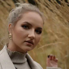 Poslechněte si interpreta Август, sledujte hudební videa, přečtěte si životopis, podívejte se na data turné a další informace.