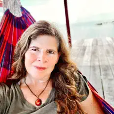 Michelle Qureshi: песни, клипы, биография, даты выступлений и многое другое.