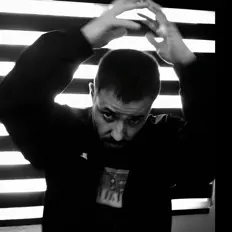 Mala Sangre을(를) 듣고, 뮤직 비디오를 보고, 약력을 읽고, 투어 일정 등을 확인하세요!