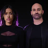Escucha a undefined, mira vídeos musicales, lee la biografía, consulta fechas de giras y mucho más.