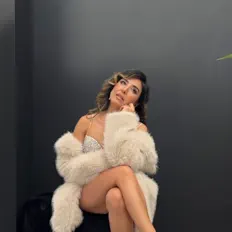 Ascolta GLORIA ADAMS, guarda video musicali, leggi la biografia, vedi le date del tour & altro!