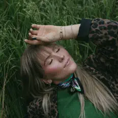 Ascolta Erin Kirby, guarda video musicali, leggi la biografia, vedi le date del tour & altro!