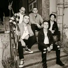 Écoutez NÉKED, regardez des vidéoclips, lisez la biographie, consultez les dates de tournée et plus encore !