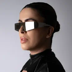 Posłuchaj wykonawcy TAWWA, obejrzyj teledyski, przeczytaj biografię, zobacz daty tras koncertowych i nie tylko!