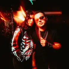 Electron सुनें, म्यूज़िक वीडियो देखें, बायो पढ़ें, दौरे की तारीखें और बहुत कुछ देखें!