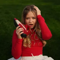 SKORA을(를) 듣고, 뮤직 비디오를 보고, 약력을 읽고, 투어 일정 등을 확인하세요!