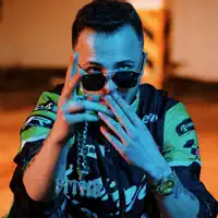 收听 undefined、观看音乐视频、阅读小传、查看巡演日期等 ！