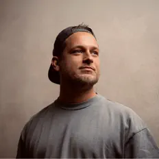 收听 Bequem、观看音乐视频、阅读小传、查看巡演日期等 ！