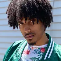 undefinedを聴いたり、ミュージックビデオを鑑賞したり、経歴やツアー日程などを確認したりしましょう！