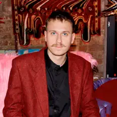 Escucha a Артём Кинг, mira vídeos musicales, lee la biografía, consulta fechas de giras y mucho más.