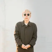 Escucha a undefined, mira vídeos musicales, lee la biografía, consulta fechas de giras y mucho más.