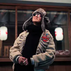 Écoutez NARS, regardez des vidéoclips, lisez la biographie, consultez les dates de tournée et plus encore !