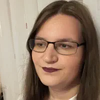 Poslechněte si interpreta undefined, sledujte hudební videa, přečtěte si životopis, podívejte se na data turné a další informace.