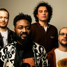 Poslechněte si interpreta Good Grief, sledujte hudební videa, přečtěte si životopis, podívejte se na data turné a další informace.