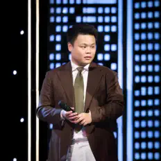 Minh Cà Riを聴いたり、ミュージックビデオを鑑賞したり、経歴やツアー日程などを確認したりしましょう！