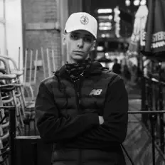 Kid Catra सुनें, म्यूज़िक वीडियो देखें, बायो पढ़ें, दौरे की तारीखें और बहुत कुछ देखें!