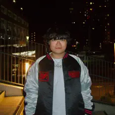 Hör dir Ceres an, schau dir Musikvideos an, lies die Biografie, finde Tourdaten und mehr!