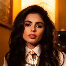 Poslechněte si interpreta Dynamyte, sledujte hudební videa, přečtěte si životopis, podívejte se na data turné a další informace.