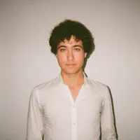 Escucha a undefined, mira videos musicales, lee su biografía, consulta las fechas de las gira y más.