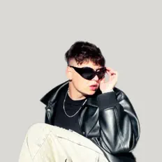 Dengarkan SATS, tonton video musik, baca bio, lihat tanggal tur & lainnya!