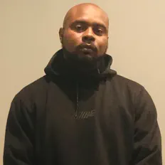 Ouça C Leaks, assista a videoclipes, leia a biografia, veja as datas das turnês e mais!