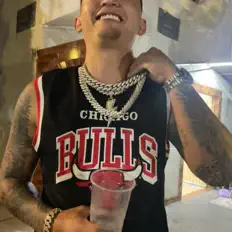 Escucha a Deejay Nacho, mira videos musicales, lee su biografía, consulta las fechas de las gira y más.
