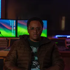 DatBoyEd dinle, müzik videolarını izle, biyografisini oku, tur tarihlerini ve daha fazlasını gör!