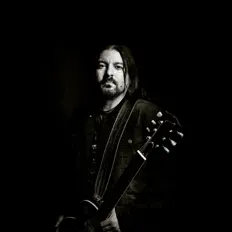 Écoutez Kris Bell, regardez des vidéoclips, lisez la biographie, consultez les dates de tournée et plus encore !