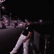 Listen to Gurmeet Karloopia, watch music videos, read bio, see tour dates & more!