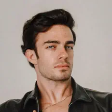 BLUE STEEL सुनें, म्यूज़िक वीडियो देखें, बायो पढ़ें, दौरे की तारीखें और बहुत कुछ देखें!