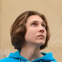 Poslechněte si interpreta undefined, sledujte hudební videa, přečtěte si životopis, podívejte se na data turné a další informace.