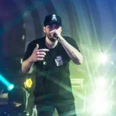 Listen to Ray Hawthorne, watch music videos, read bio, see tour dates & more!