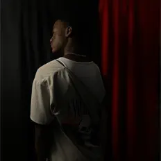 聆聽 Donel baka、觀看音樂影片、閱讀小傳、查看巡演日期等！